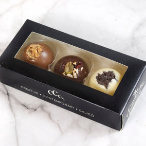 THE CAMBRIDGE CONFECTIONERY COMPANY 3 Chocolate Domes Mini Gift Box V1