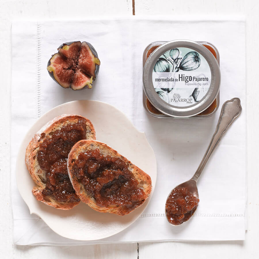 Paiarrop Pajarero Fig Jam 140g jar served with fig and toast