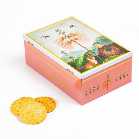 LA SABLÉSIENNEThe Girl and the Fox with Raspberry Chips cookies and Caramel chips cookies